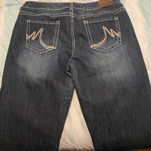Boot cut jeans